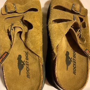 Birkenstock style Sandal with surprising lift